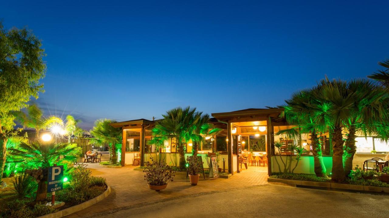 Villaggio Mirage Vieste Buitenkant foto