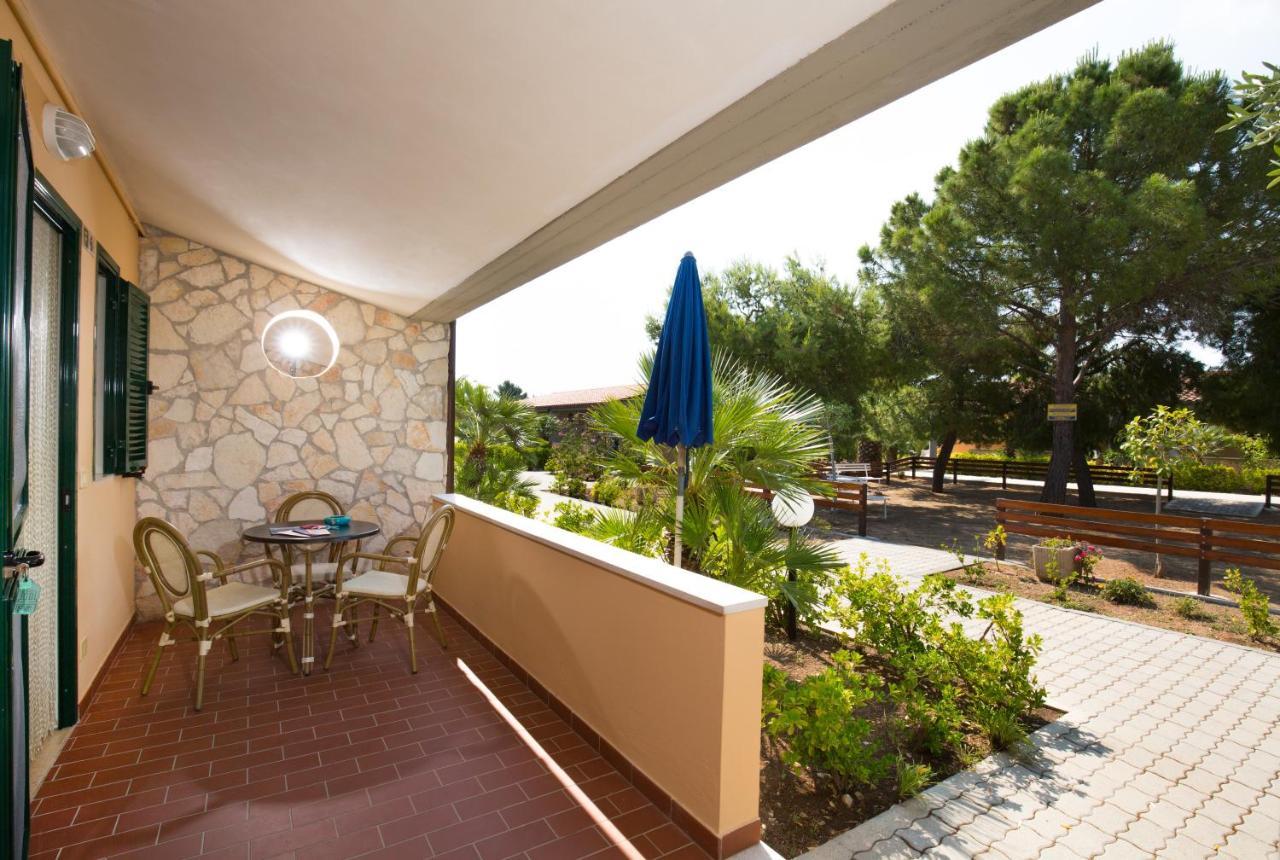 Villaggio Mirage Vieste Buitenkant foto
